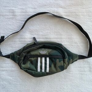 ADIDAS FANNYPACK / CROSSBODY - ONE SIZE